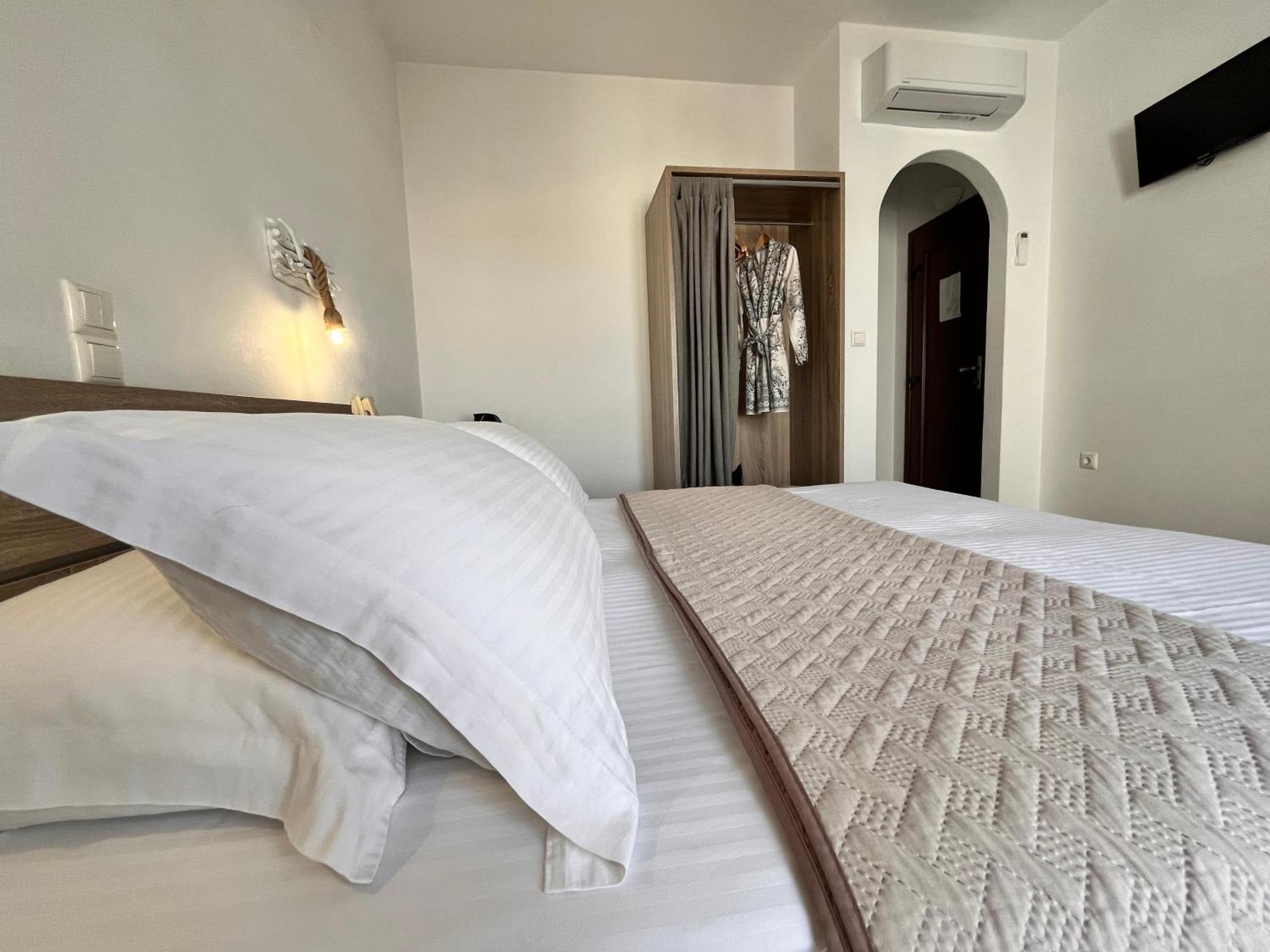 Christina Hotel, Adults Only, Heated Salt Water Pool Náoussa Chambre photo